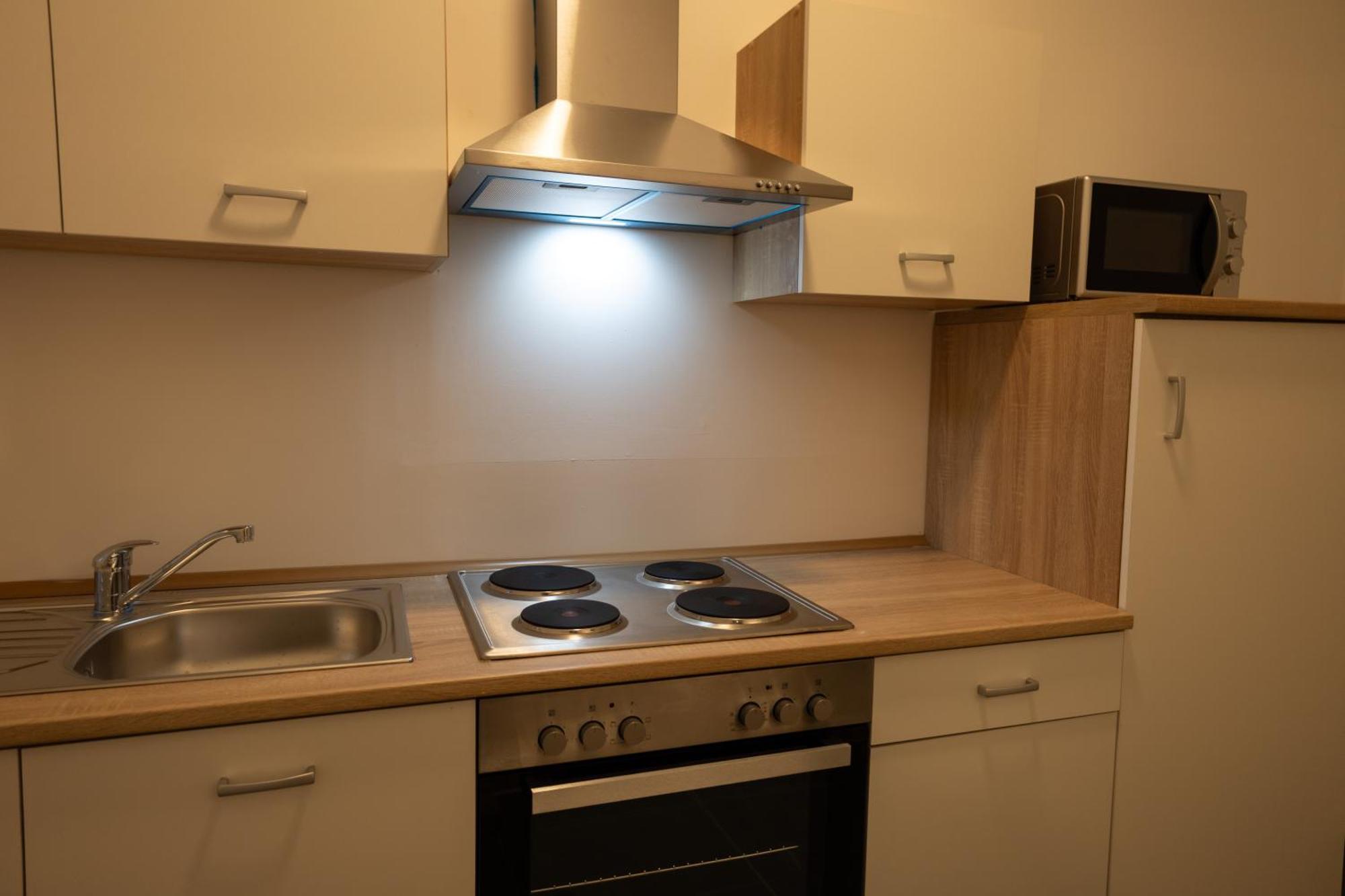 Hln Apartments Am Bahnhof ซาร์บรึคเคน ภายนอก รูปภาพ