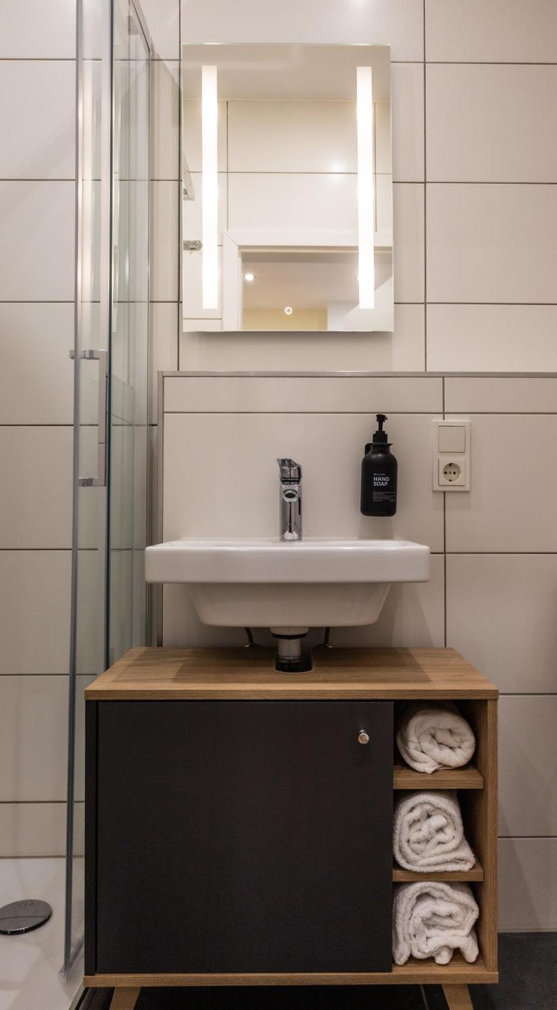 Hln Apartments Am Bahnhof ซาร์บรึคเคน ภายนอก รูปภาพ